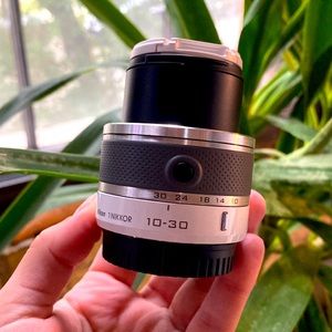 Nikon 1 J1 Camera Lens 10-30
